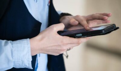 Россияне стали проводить в интернете до 8,5 часа в сутки